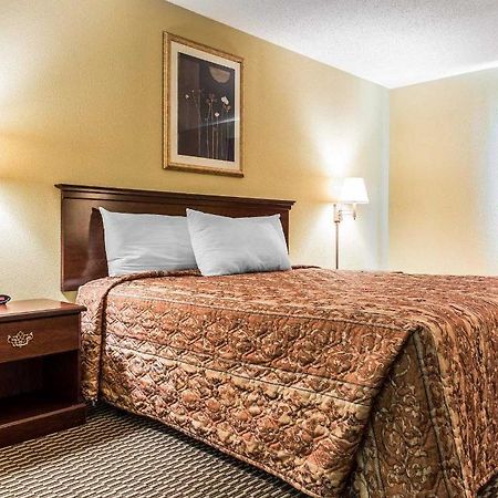 Rodeway Inn Портедж Экстерьер фото